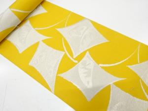 アンティーク　菱に草花模様織り出し　八寸帯地反物